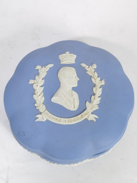 Vintage Wedgwood Jasperware Blue Box: Vintage Wedgwood Jasperware Blue Box, 2.25in by 5in