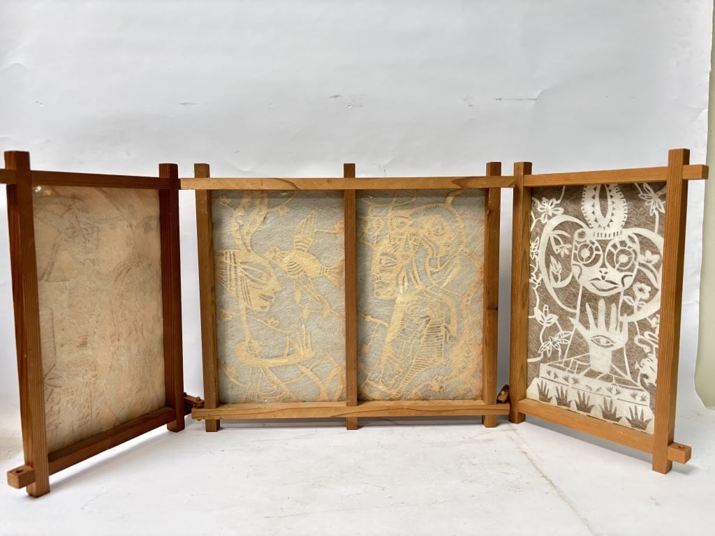Vintage Paper Art Table Screen (1 of 3)