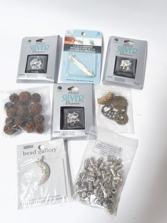 Group of Costume Jewelry Beads (1 of 2)