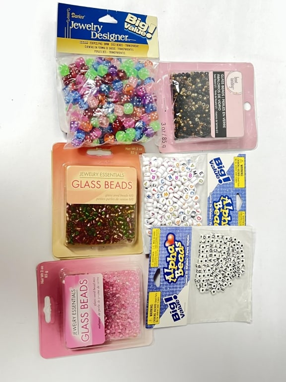 Group of Costume Jewelry Beads (1 of 3)