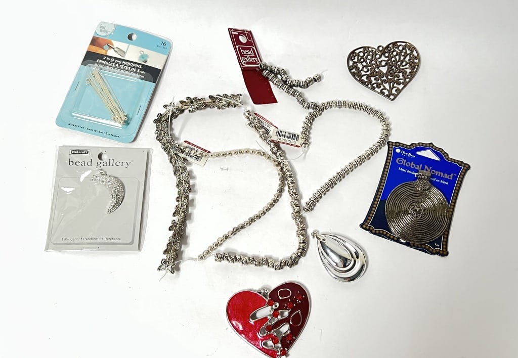 Group of Costume Jewelry Beads (1 of 2)