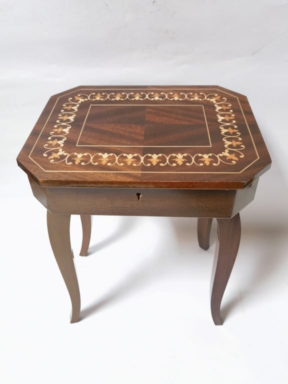 Vintage Italian Marquetry Music Box Side Table: Vintage Italian Marquetry Music Box Side Table, 14.5in by 12in by 10in