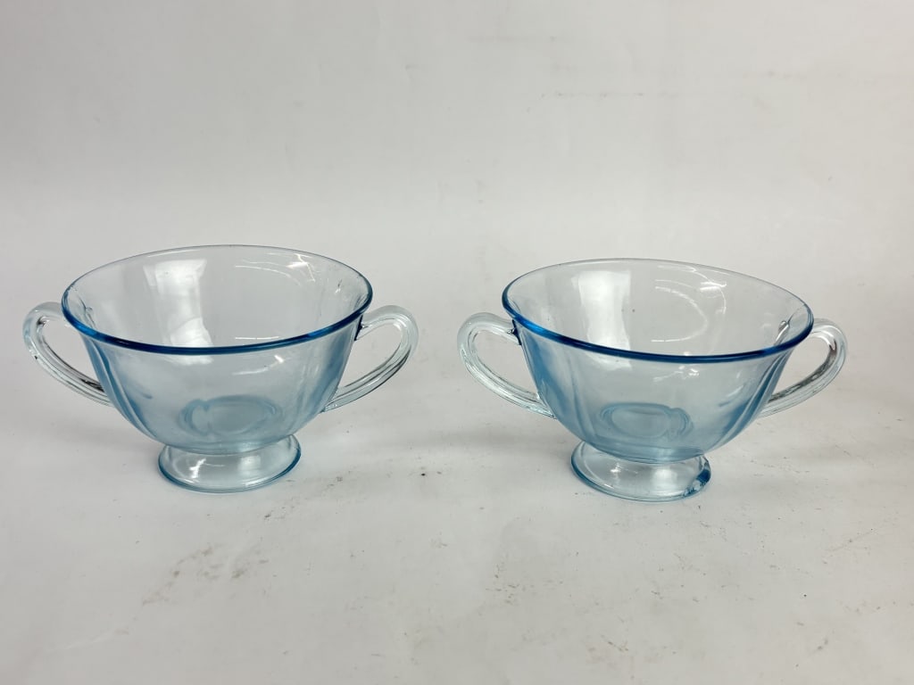 (2) Vintage Fosteria Blue Fairfax Glass Bowls: (2) Vintage Fosteria Blue Fairfax Glass Bowls, 2.5in by 4.75in