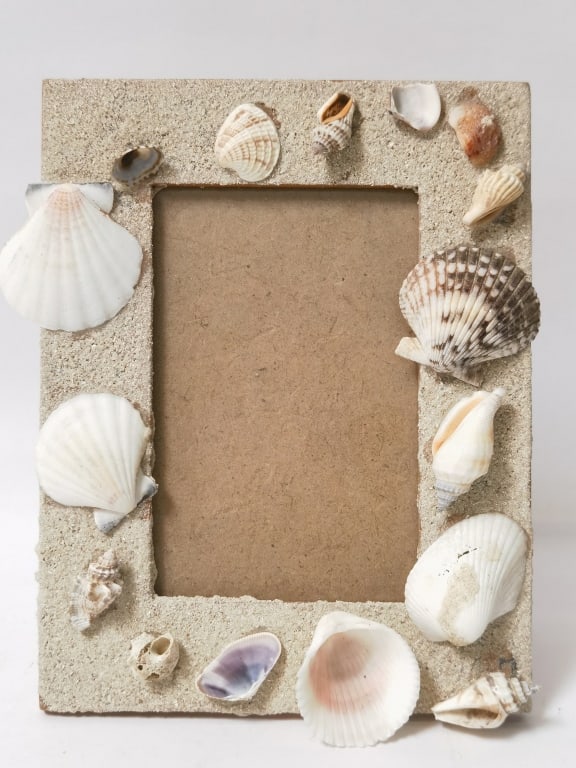 Sea Shell Decorated Photo Frame: Sea Shell Decorated Photo Frame, 8.5in by 6.5in