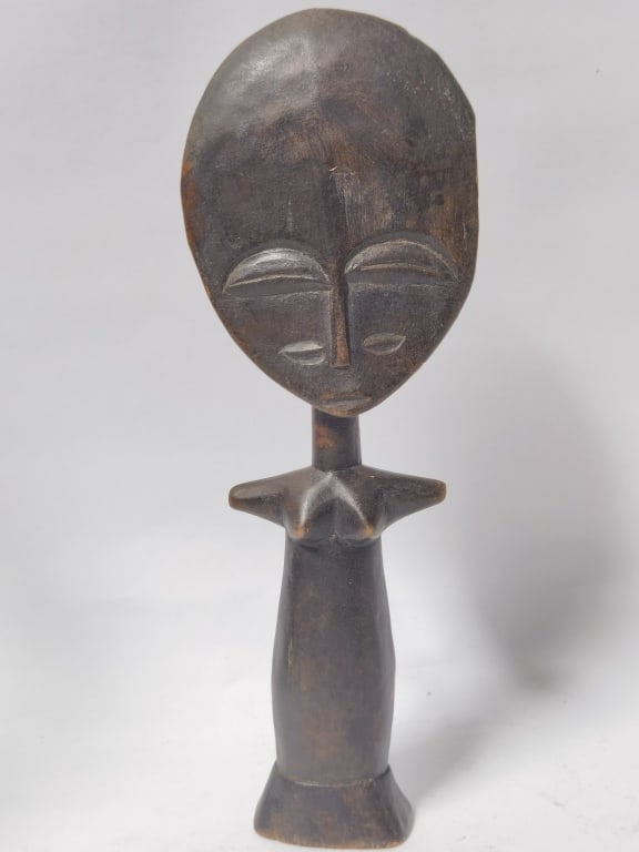 Vintage African Wood Carved Sculpture: Vintage African Wood Carved Sculpture, 11in