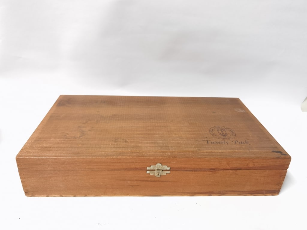 Jonathan Club LA Wood Box: Jonathan Club LA Wood Box, 18in by 10in by 3 7/8in