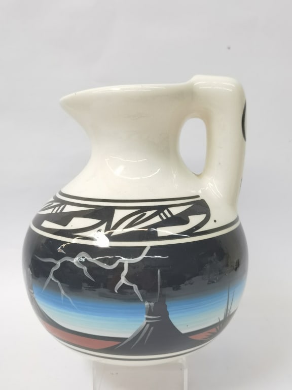 Vintage Signed Native American Navajo Pottery Jug (1 of 5)