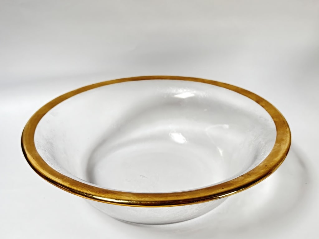 Large Vintage Italian Gold Rim Glass Bowl: Large Vintage Italian Gold Rim Glass Bowl, 13in by 4in