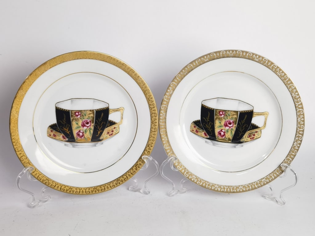 (2) 2000 Royal Gallery Porcelain Gold Buffet Plate (1 of 4)