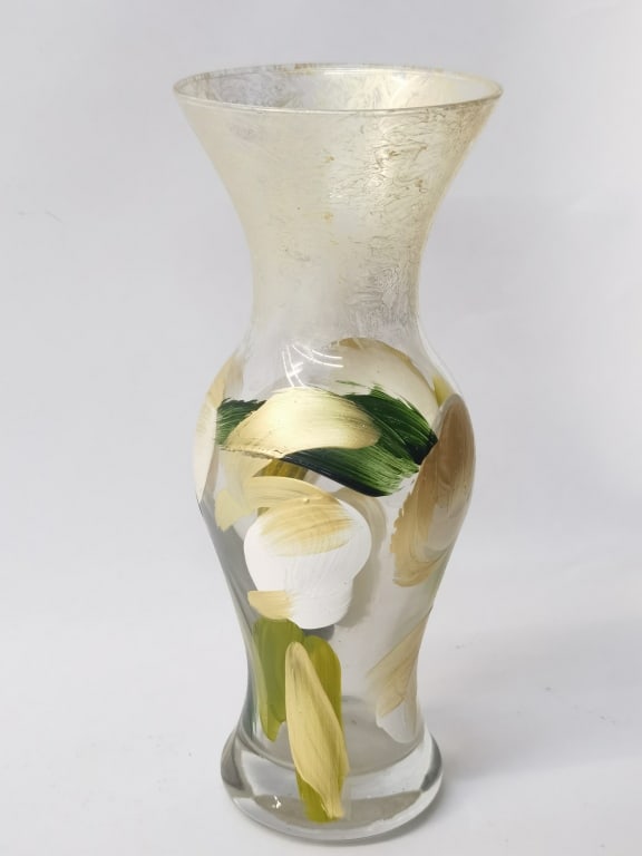 Vintage Fenton Glass Hand Painted Vase (1 of 4)