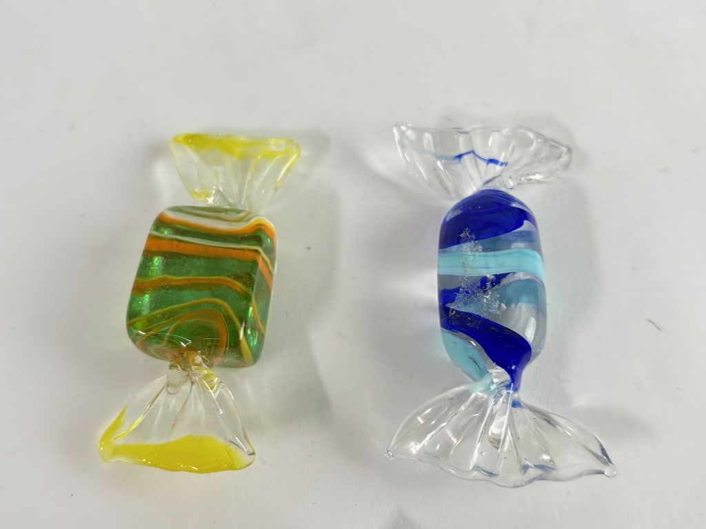 (2) Vintage Murano Italy Art Glass Candies: (2) Vintage Murano Italy Art Glass Candies, 2.5in