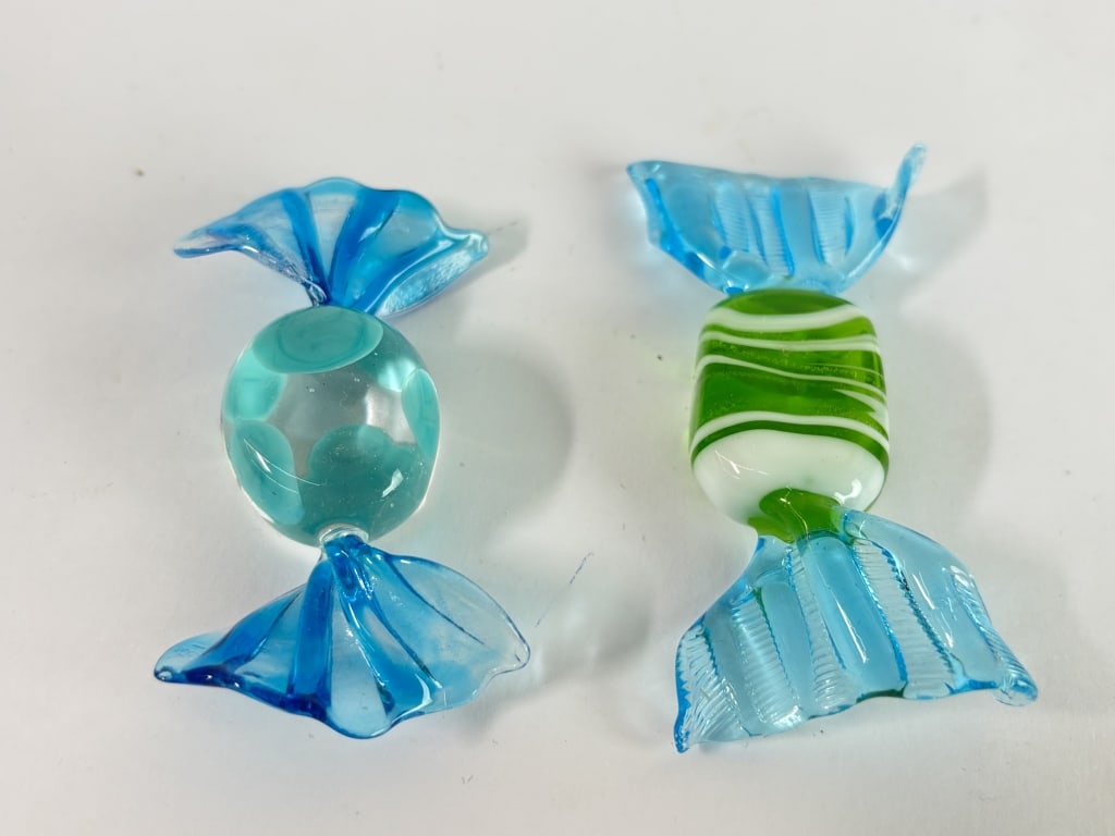 (2) Vintage Murano Italy Art Glass Candies: (2) Vintage Murano Italy Art Glass Candies, 3in