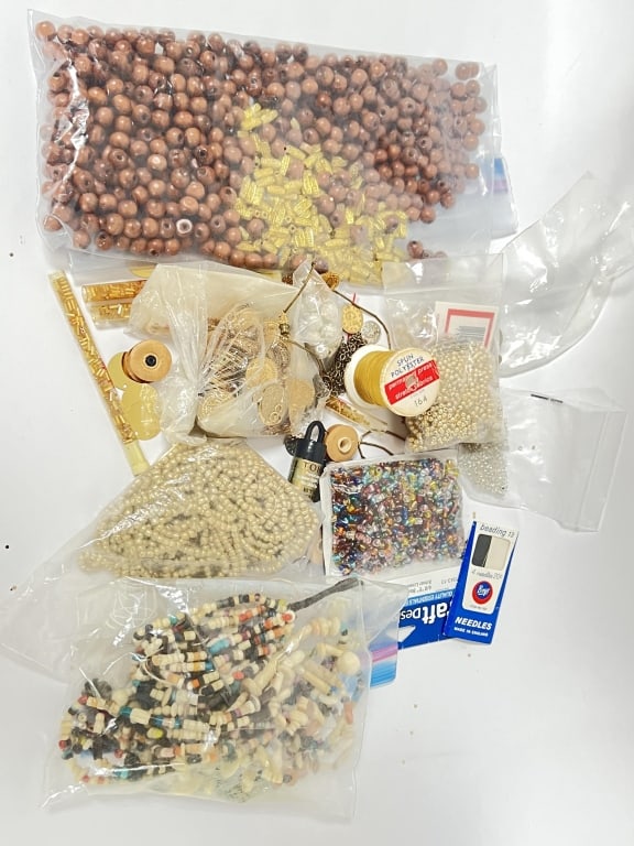 Group of Costume Jewelry Beads: Group of Costume Jewelry Beads