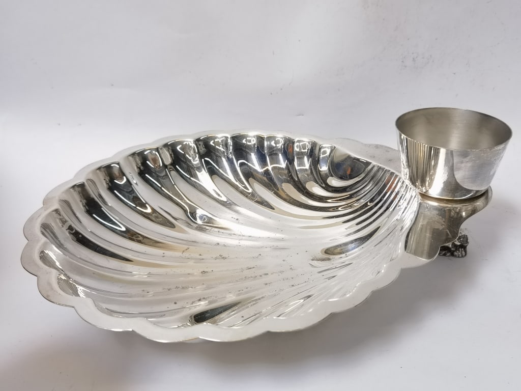 Vintage Silver Plate Shell-Form Hors D'oeuvres Dis (1 of 3)
