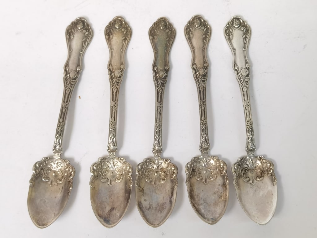 (5) Vintage Rockford Repoussé Silver-Plate Spoons: (5) Vintage Rockford Repoussé Silver-Plate Spoons, 5.75in