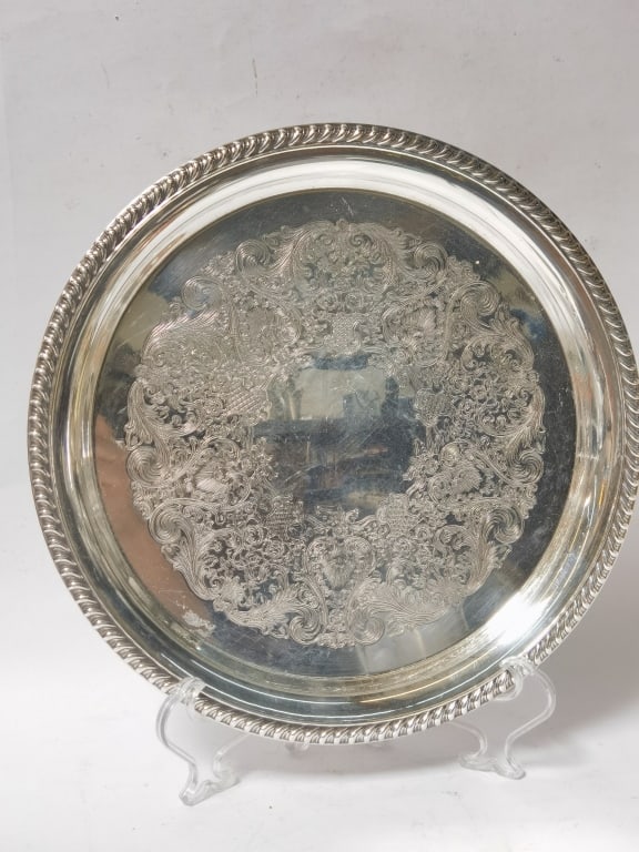 Vintage Wm. Rogers Engraved Silver-Plate Round Tra: Vintage Wm. Rogers Engraved Silver-Plate Round Tray, 12.5in
