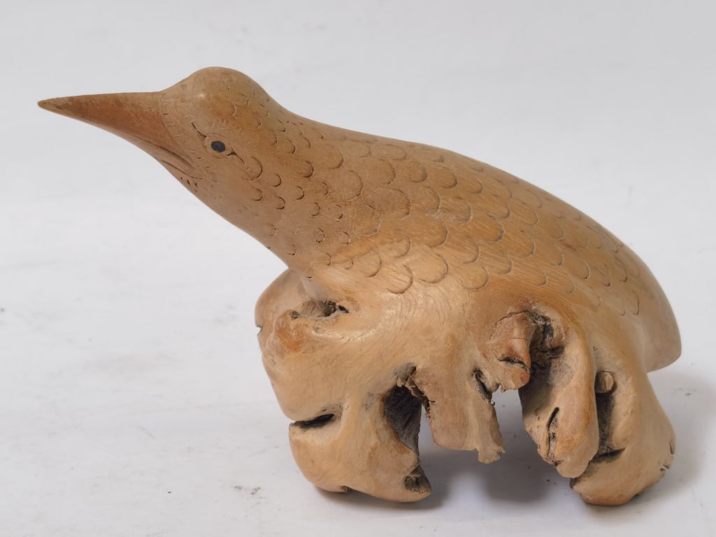 Vintage Carved Root Bird Sculpture: Vintage Carved Root Bird Sculpture, 5.5in by 3.5in