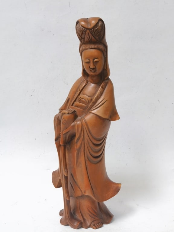 Vintage Chinese Boxwood Carved Guanyin: Vintage Chinese Boxwood Carved Guanyin, 12.5in
