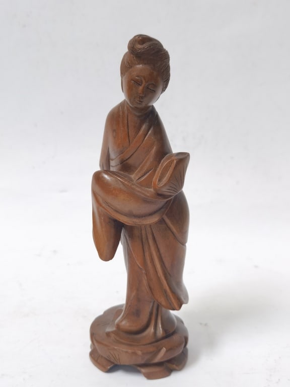 Vintage Chinese Longanwood Carved Guanyin: Vintage Chinese Longanwood Carved Guanyin, 7.25in