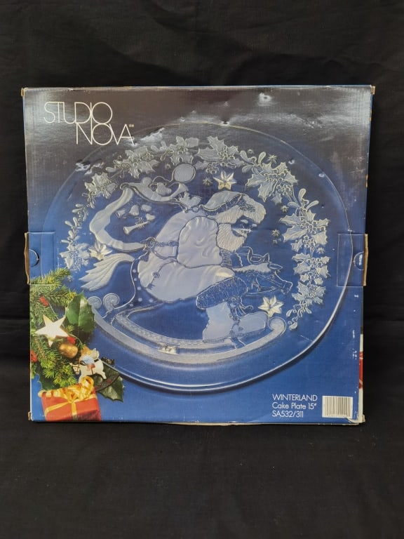 Vintage Studio Nova Winterland Cake Plate: Vintage Studio Nova Winterland Cake Plate, 15in