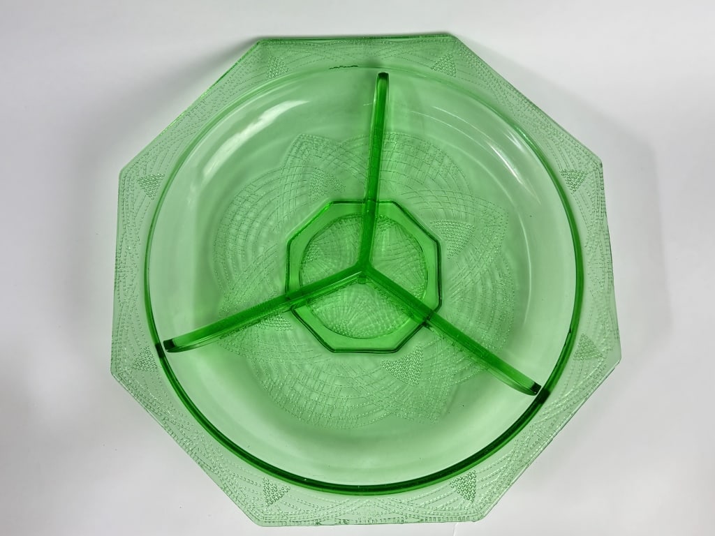 Vintage Green Depression-Style Divided Serving Dis (1 of 3)