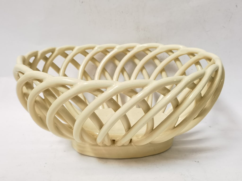 Vintage Ceramic Lattice Fruit Bowl (1 of 4)