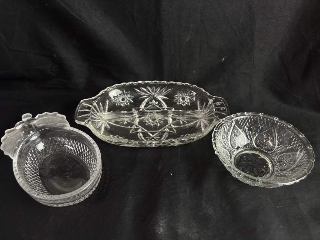(3) Vintage Glass Wares (1 of 5)