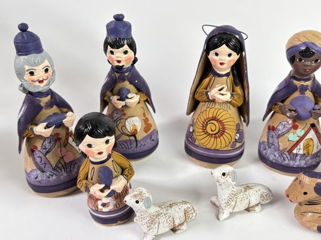 Vintage Mexican Pottery Nativity Dolls Set: Vintage Mexican Pottery Nativity Dolls Set, 6.25in