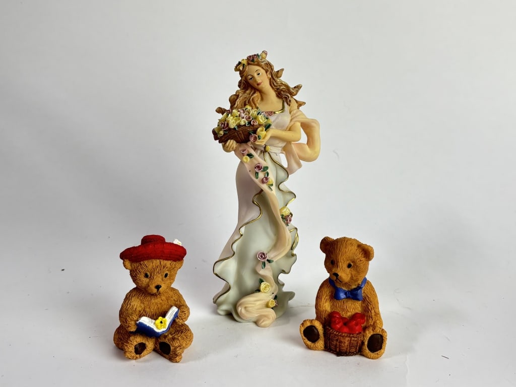 (3) Vintage Plastic Dolls (1 of 3)