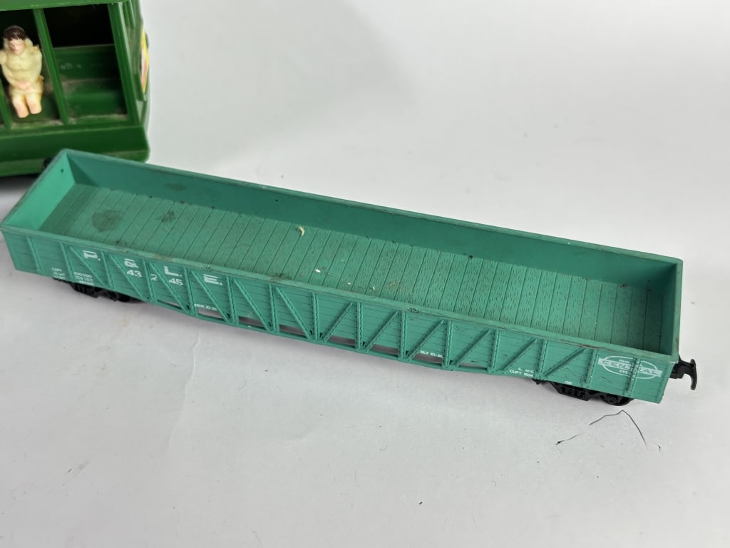 (3) Vintage Train Carts - 4