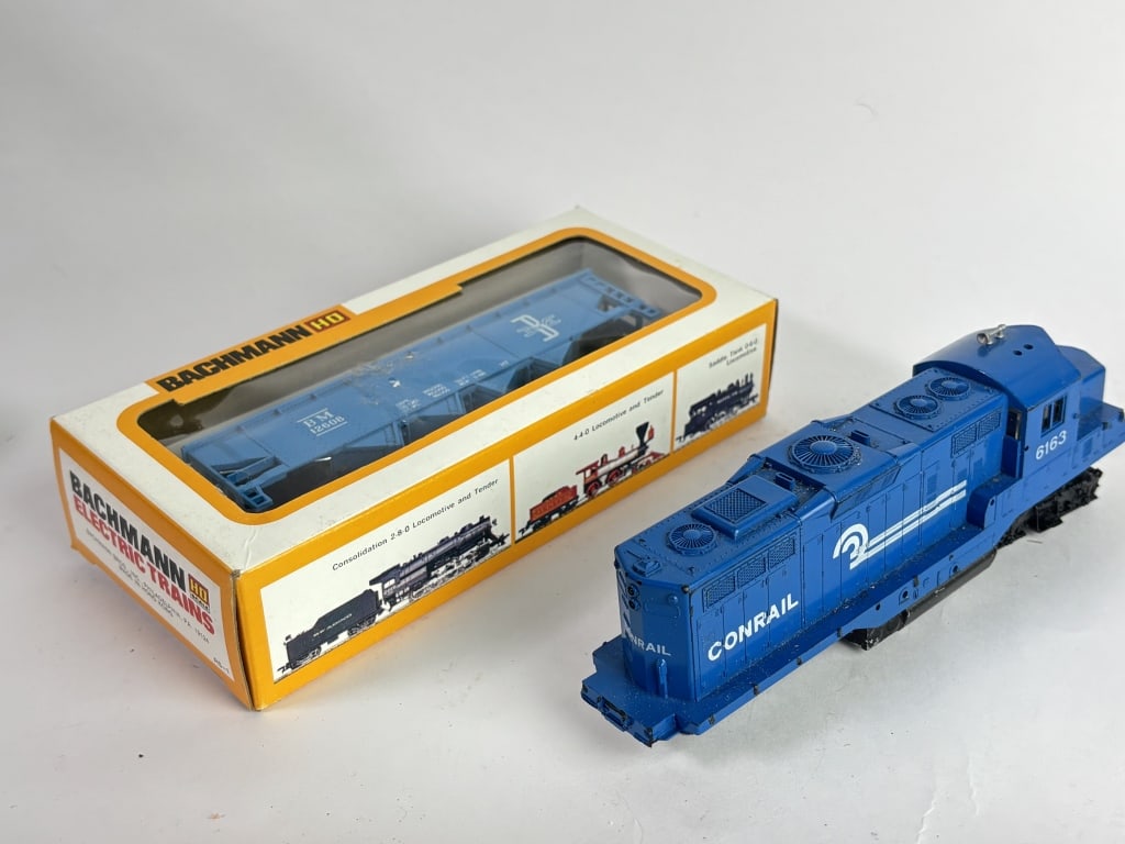 Bachmann and Conrail Train Heads - 4