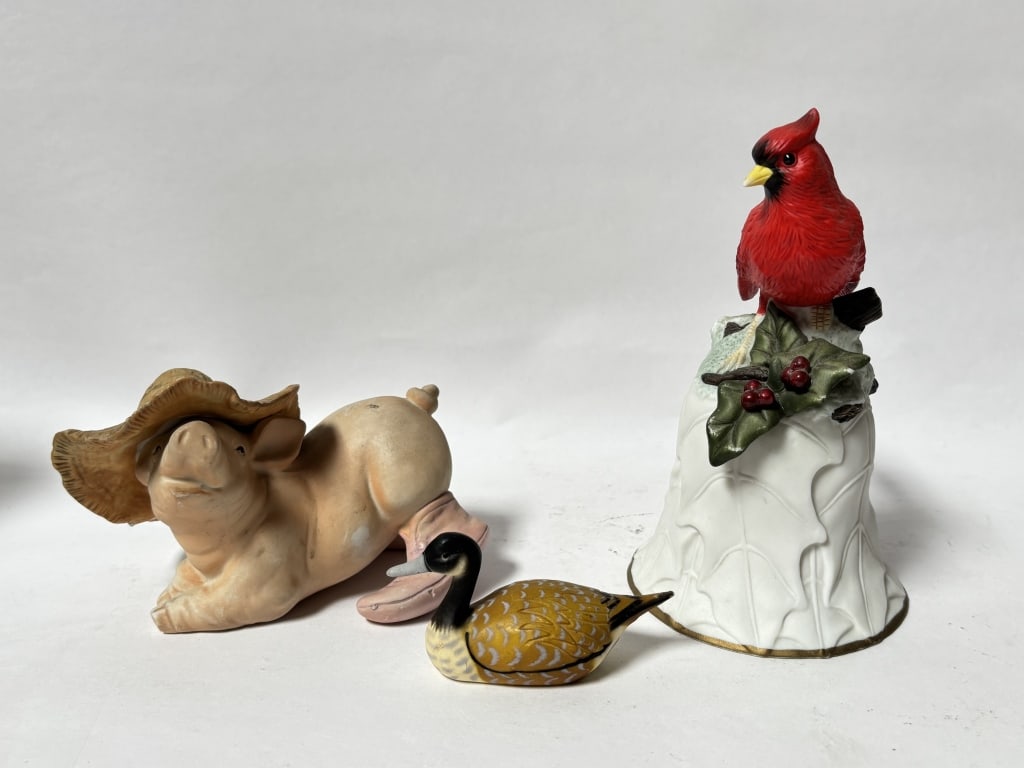 (2) Porcelain Pig and Bird and (1) Plastic Duck Fi (1 of 5)