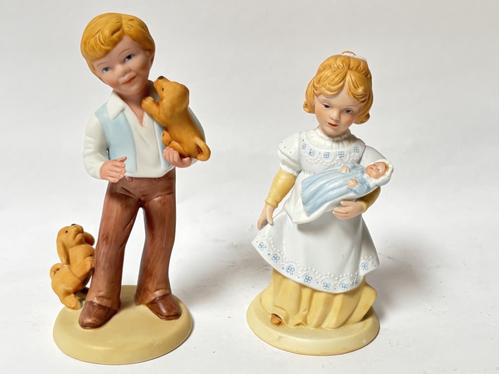 (2) Vintage Avon Porcelain Figurines (1 of 3)
