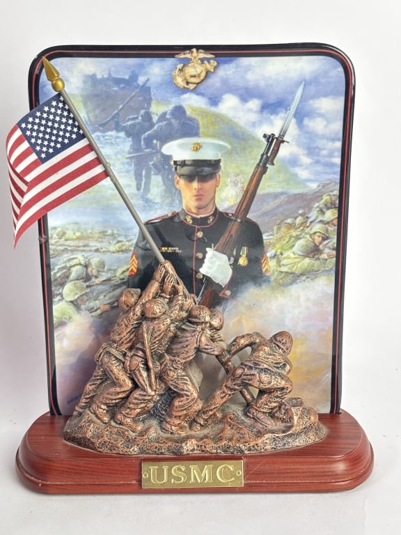 Vintage Bradford Exchange USMC Iwo Jima Sculpture: Vintage Bradford Exchange USMC Iwo Jima Sculpture, 8.5in by 7.25in by 3in
