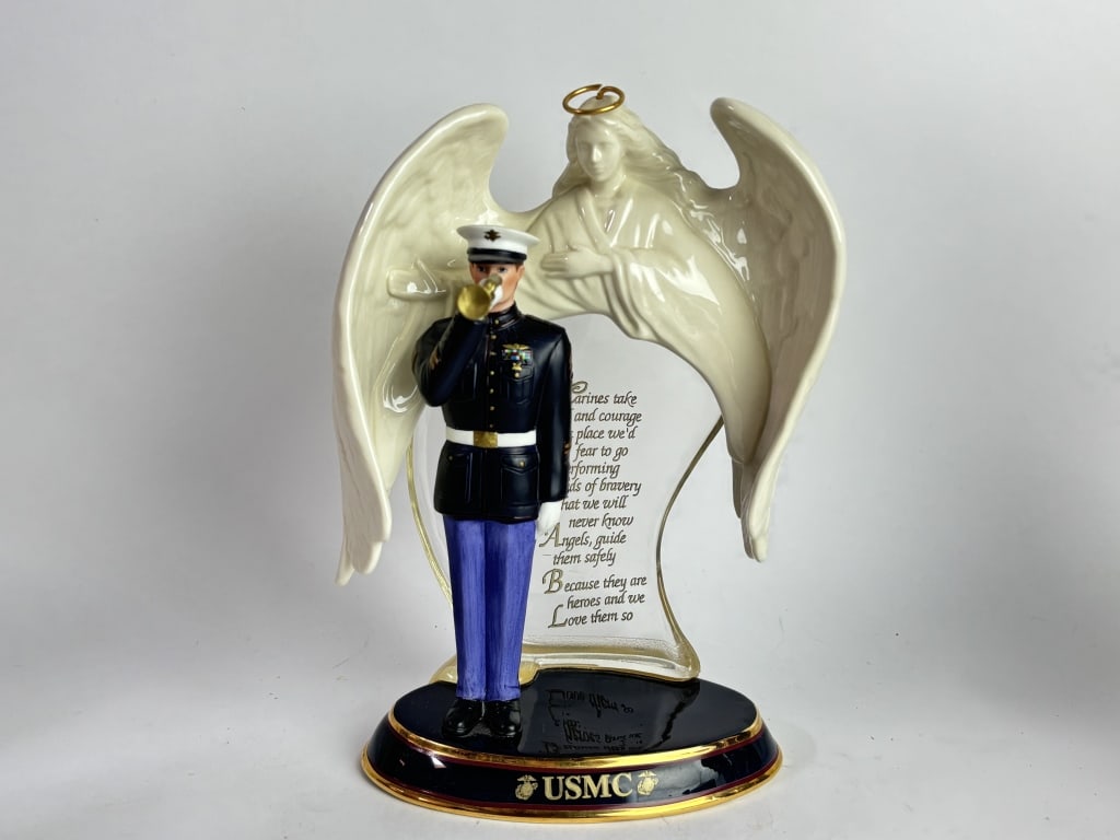 Vintage Bradford Exchange USMC Wings of Protection: Vintage Bradford Exchange USMC Wings of Protection Sculpture, 8.75in by 5.5in by 3.5in