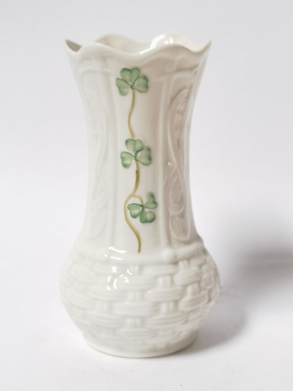 Vintage Belleek "Shamrock" Basketweave Vase (1 of 4)