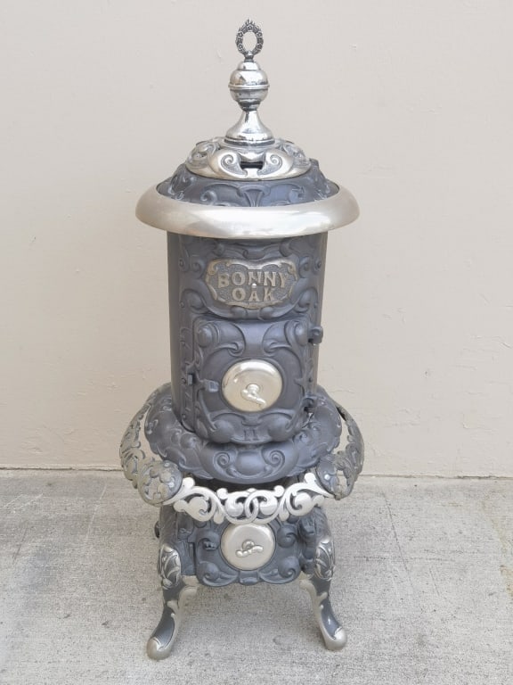 Bonny Oak Small Cast Iron Parlor Stove (1 of 5)