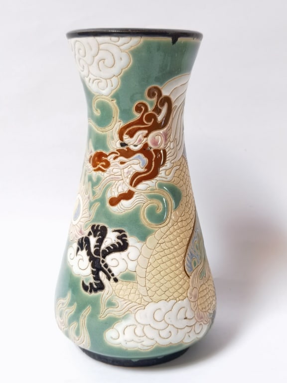 Vietnam Moriage Porcelain Vase with Dragon Motif: Vietnam Moriage Porcelain Vase with Dragon Motif, 10.5in