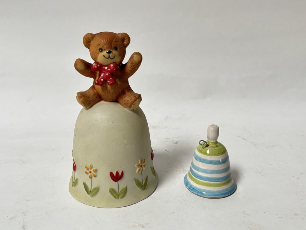 (2) Vintage Porcelain Dinner Bells: (2) Vintage Porcelain Dinner Bells, 5in