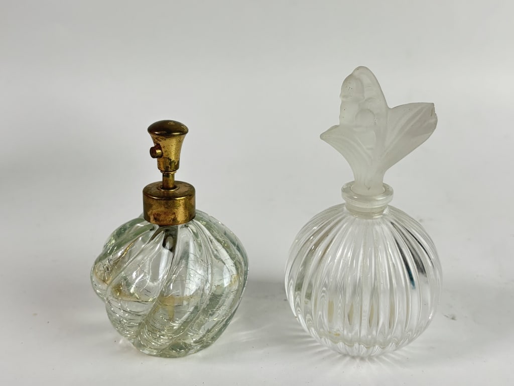 (2) Vintage Clear Glass Perfume Bottles (1 of 3)