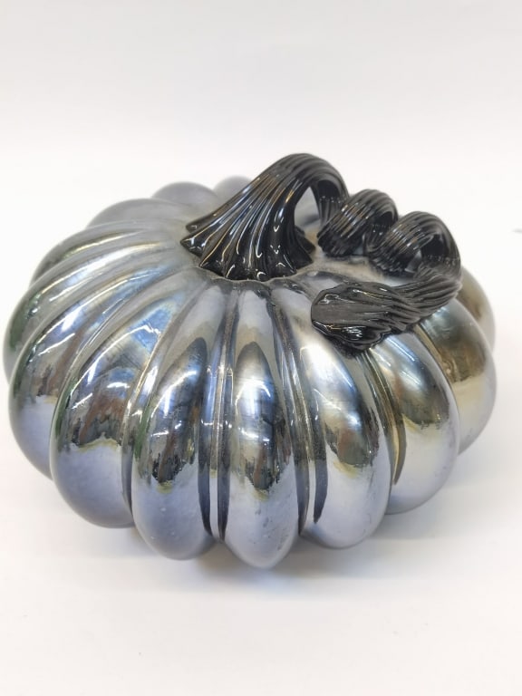 Vintage Iridescent Silver Tone Art Glass Pumpkin (1 of 3)