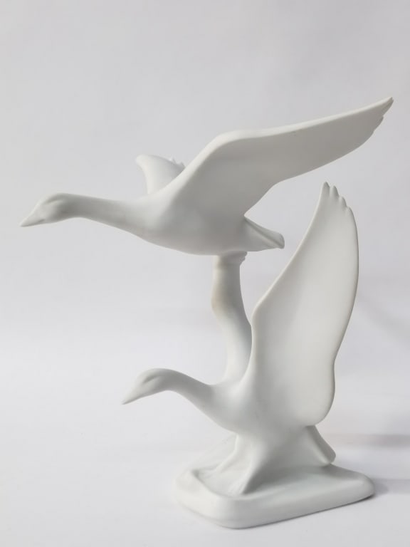 Vintage Kaiser Germany Flying Geese Bisque Figurin: Vintage Kaiser Germany Flying Geese Bisque Figurine, 8in