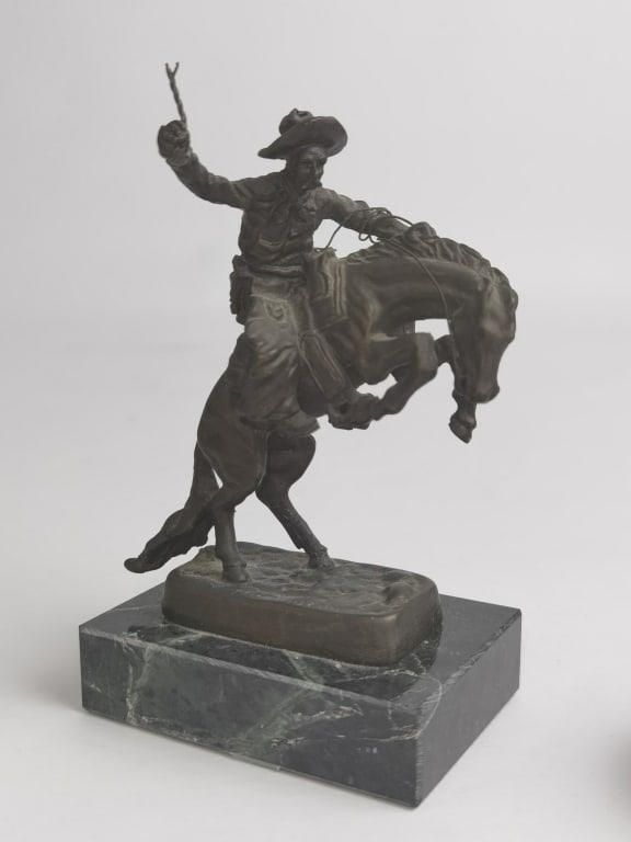 Small Vintage Remington Reproduction Cowboy Sculpt: Small Vintage Remington Reproduction Cowboy Sculpture, 5in by 3in