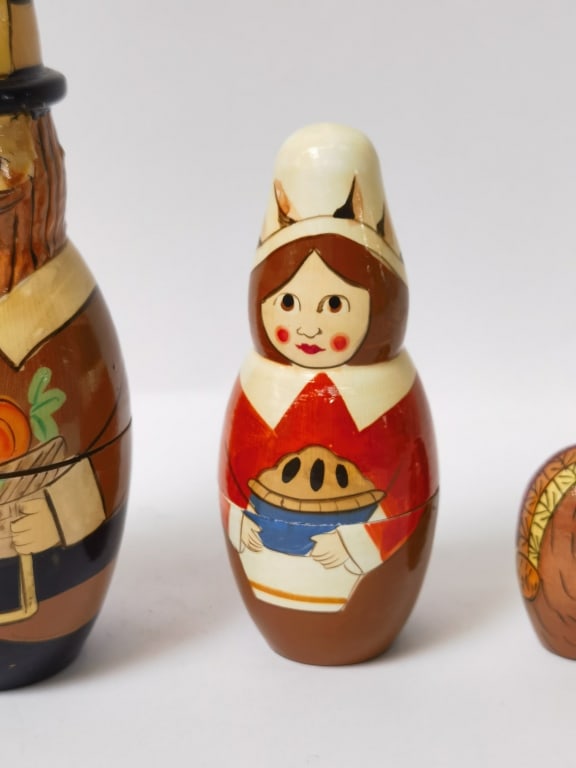 Vintage Russian Nesting Dolls Set - 3