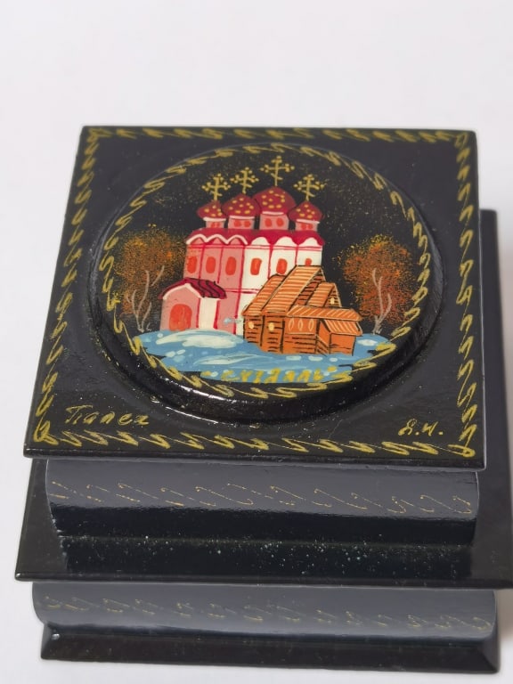 Signed Russian Lacquerware Two-Tier Jewelry Box - 2