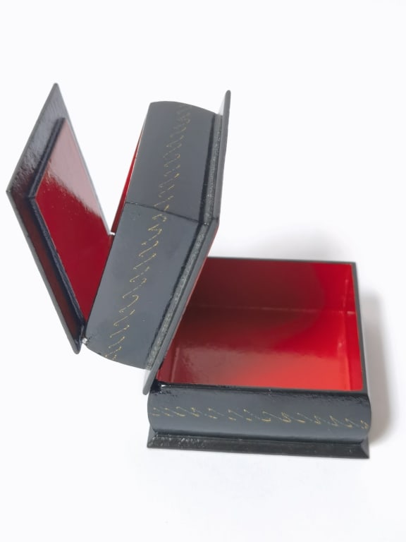 Signed Russian Lacquerware Two-Tier Jewelry Box - 5