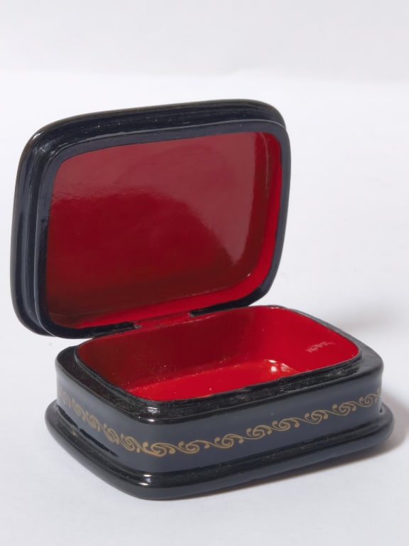 Signed Russian Lacquerware Jewelry Box - 2