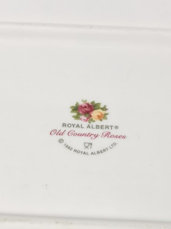 Royal Albert "Old Country Roses" Rectangular Baker - 5