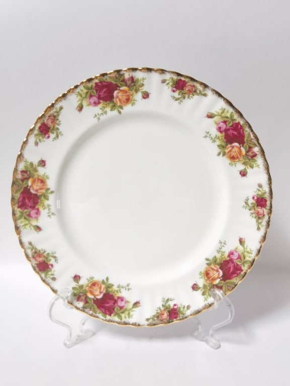 Royal Albert "Old Country Roses" Dinner Plate (1 of 3)