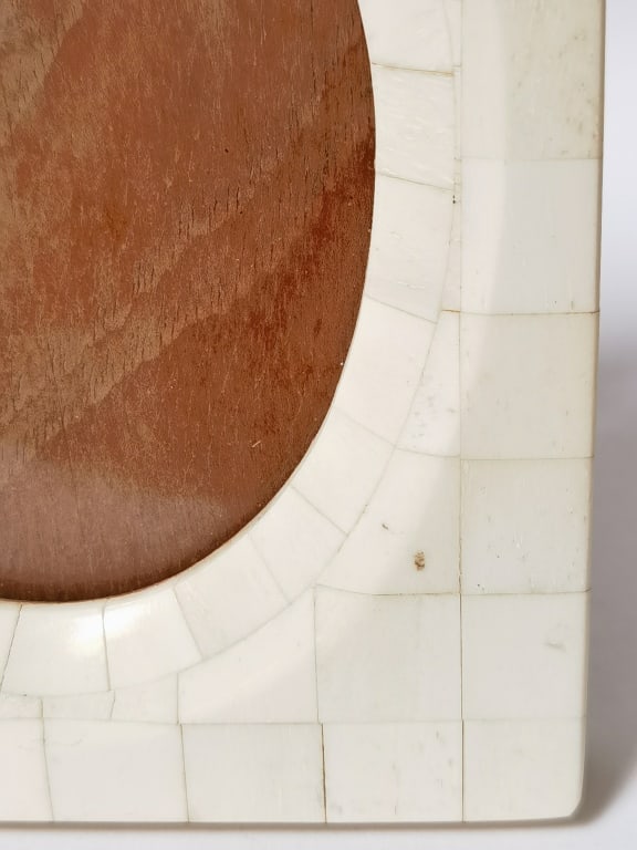 Oval-Inlay Bone Picture Frame - 3